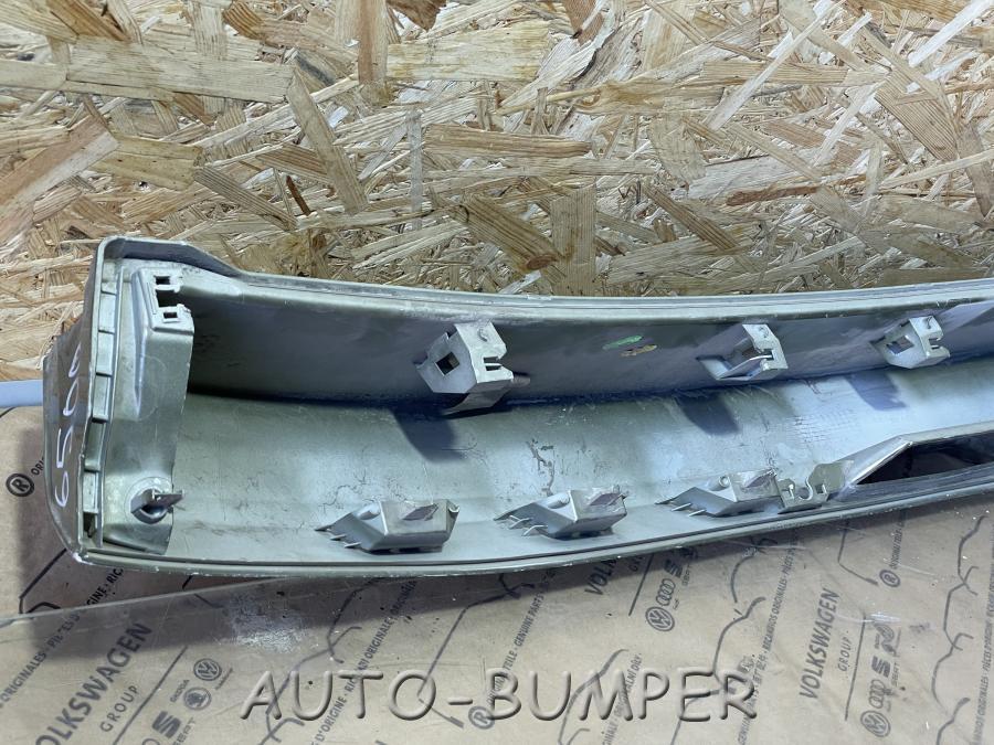 Ford Kuga 2013- Накладка двери багажника CJ54S423A40ADW, 1808034